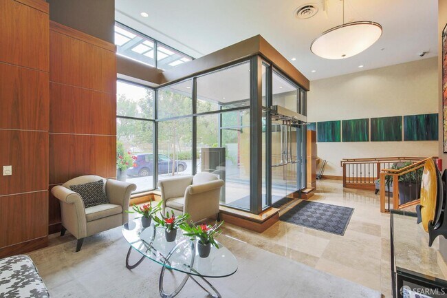 Foto del edificio - 330 Mission Bay Blvd North