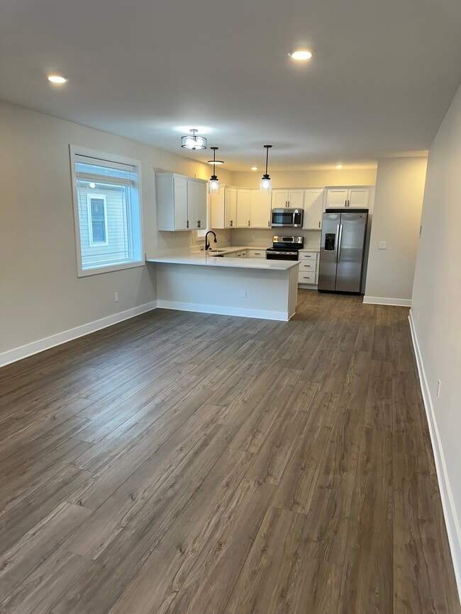 Building Photo - 261 Liam Ln