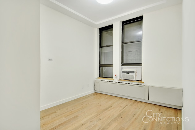 Building Photo - 106 Fulton St