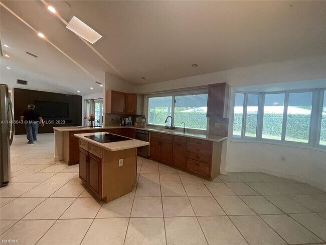 Foto del edificio - 4 br, 2 bath House - 8701 SW 191st St