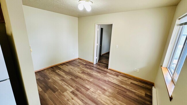 Foto del edificio - Williams Ave Apartments