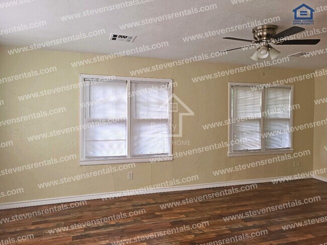 Foto del edificio - 1401 SW 7th St