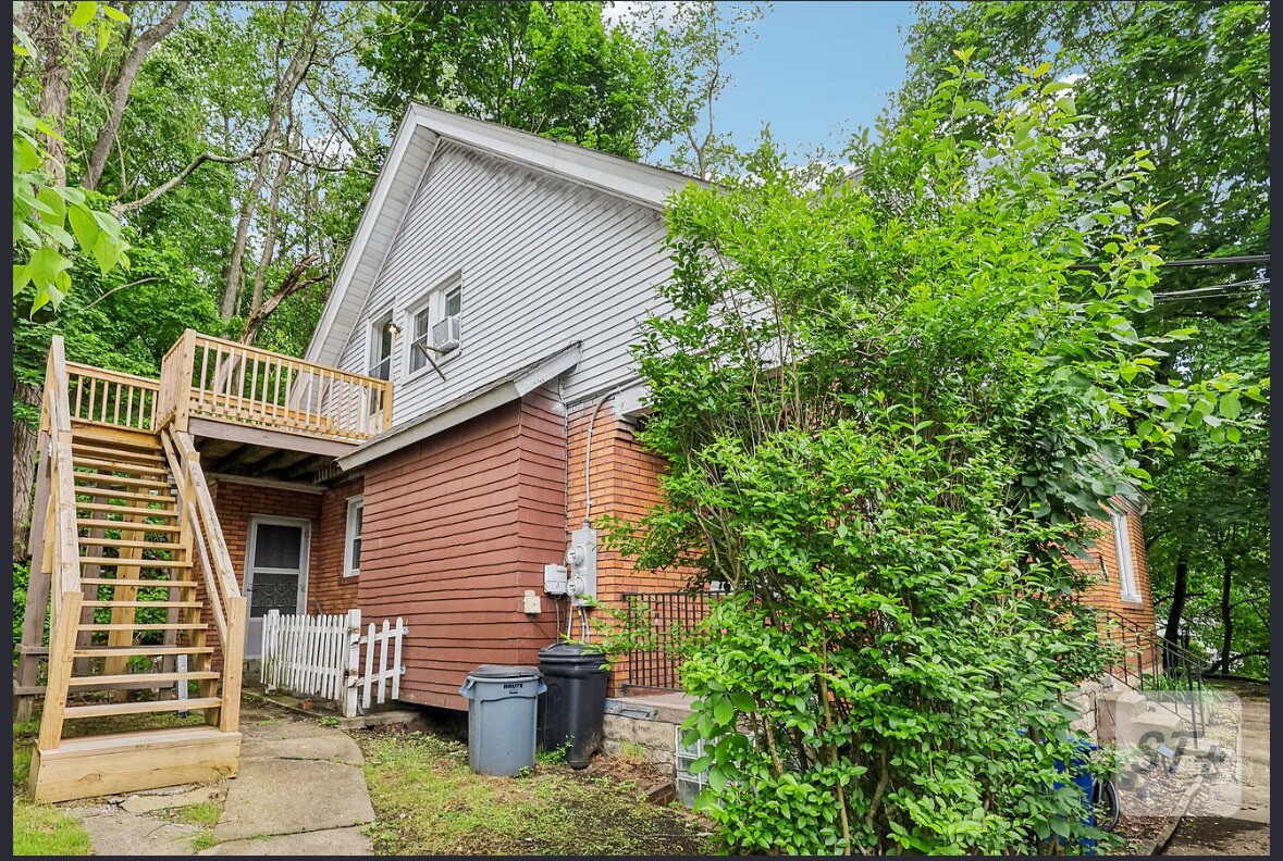 Primary Photo - 624 Frayne St
