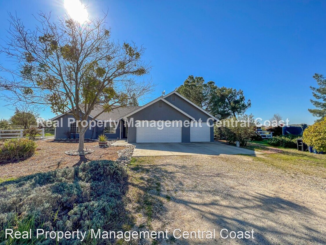 Primary Photo - 4 br, 2 bath House - 6042 Merlot Lane