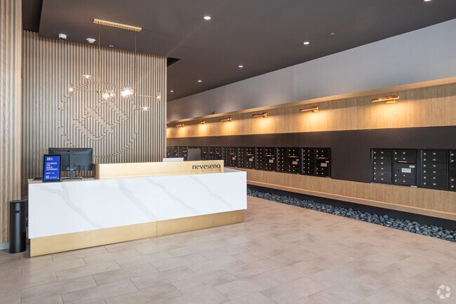 Lobby Photo - Neveseno