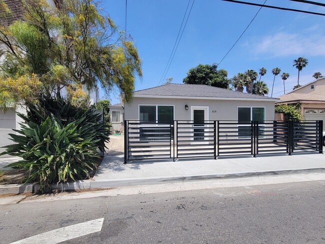 Building Photo - 619 Marr St