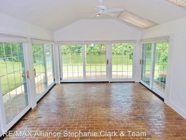 Building Photo - 4300 Alfriends Trl