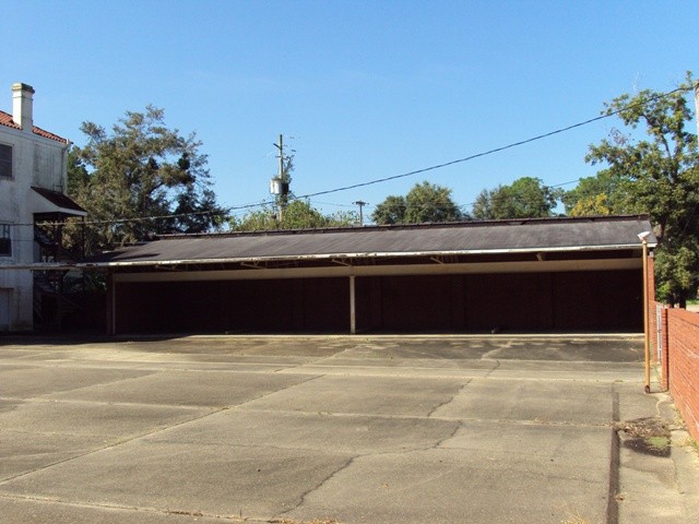 Building Photo - The Antoinette Apartments