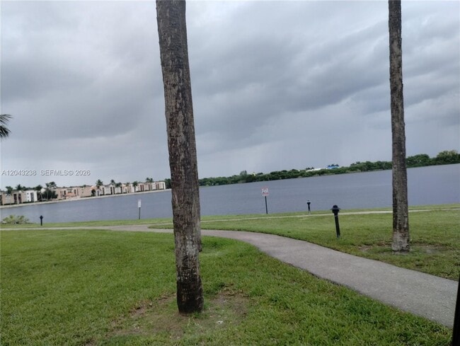 Foto del edificio - 15509 N Miami Lakeway
