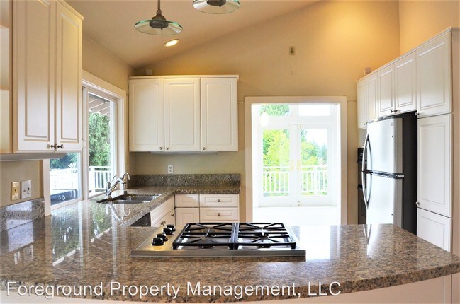 Building Photo - 5 br, 3.5 bath House - 8810 NE 24th Street