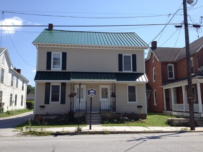 Front of house - 312 3rd St