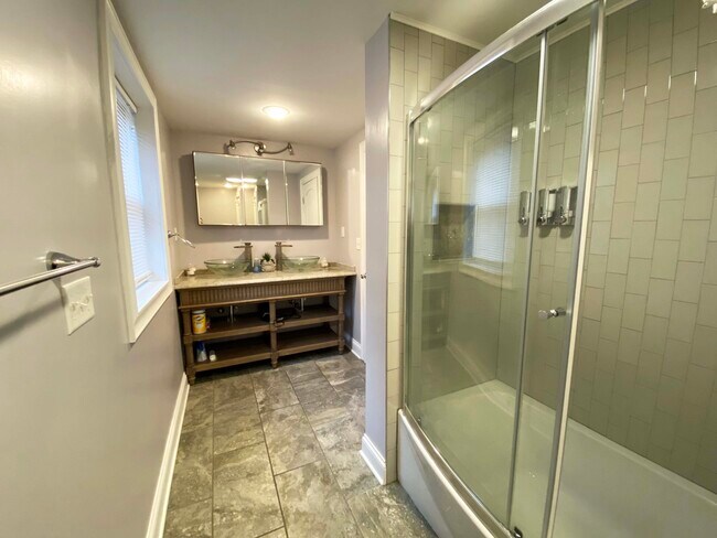 Bathroom 1 - 909 E Carson St