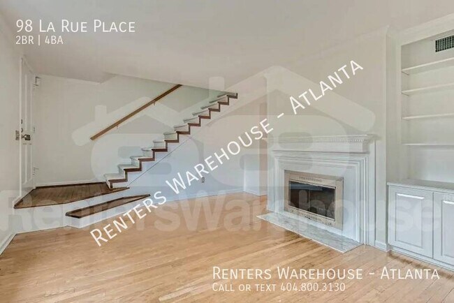 Building Photo - Cross Creek Living: Where Convenience Meet...