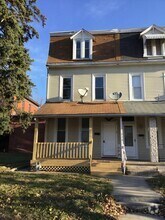 Building Photo - 221 N Hartley St