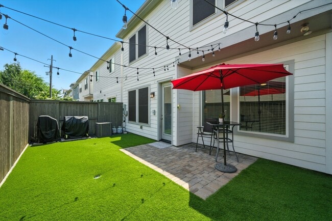 Building Photo - 1518 Callaking Pl