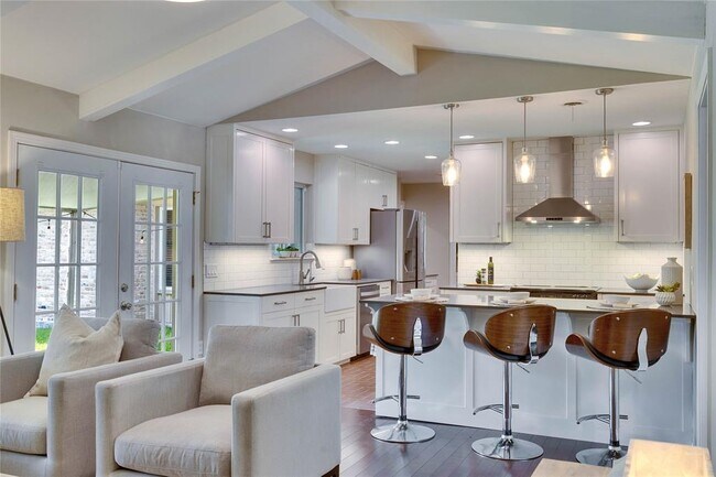 Foto del edificio - 2905 Greenlawn Pkwy
