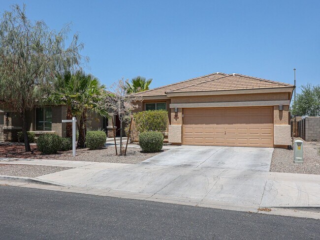 Building Photo - 3 Bedroom Single Family Home in Peoria