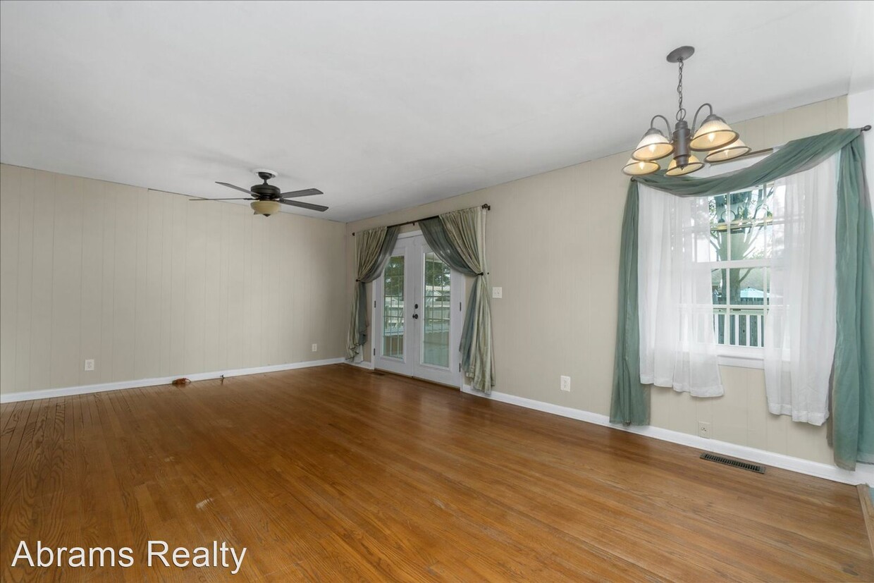 Primary Photo - 3 br, 2 bath House - 8044 Camellia Rd