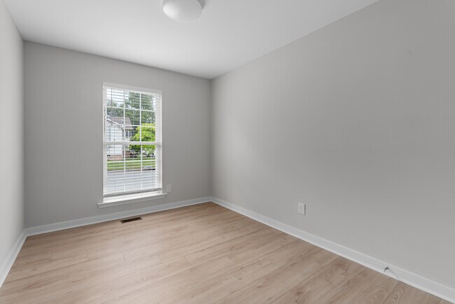 Building Photo - 101 Rothwood Ct