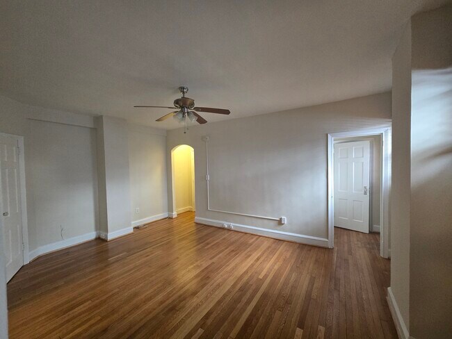 Foto del edificio - 1365 Kennedy St NW