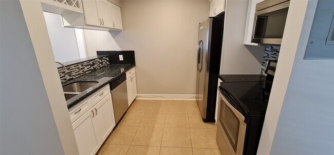 Foto del edificio - 3300 Yorktown St