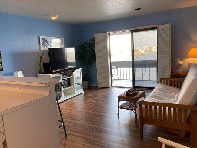 Building Photo - 580 Pleasure Island Blvd