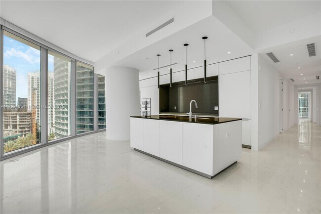 Foto del edificio - 300 Biscayne Blvd Way