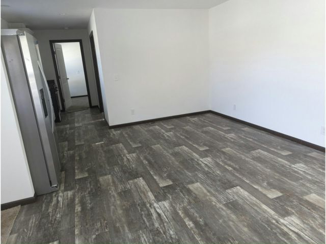 Building Photo - 210 Spruce Ln