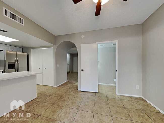 Foto del edificio - 7801 N 44th Dr