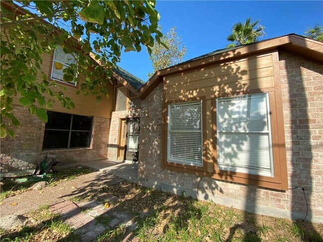 Building Photo - 4107 TX-35