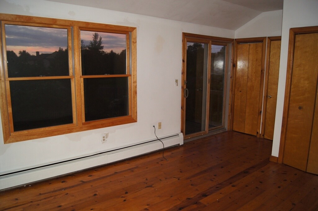 Building Photo - 306 Oliphant Ln