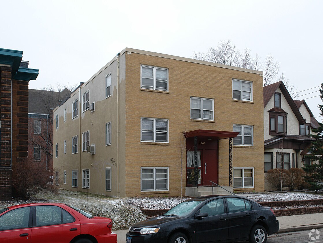 Foto del edificio - 3041 Bryant Ave S