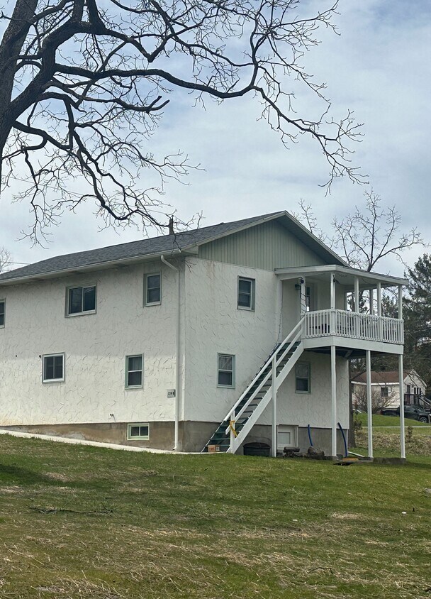 Foto principal - 159 Kendall Ave