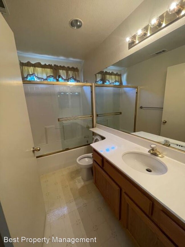 Building Photo - 4 br, 3 bath House - 5528 Andromeda Circle