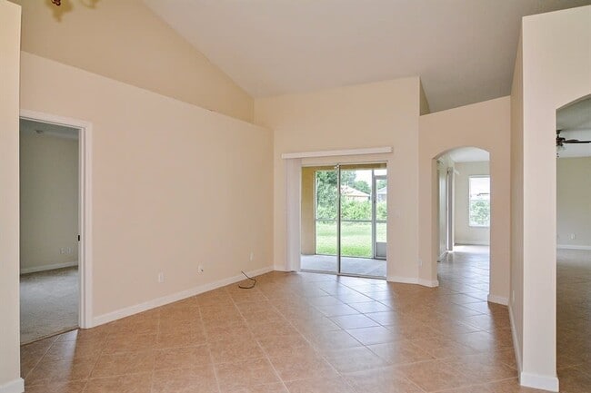 Building Photo - 1341 SW Stony Ave