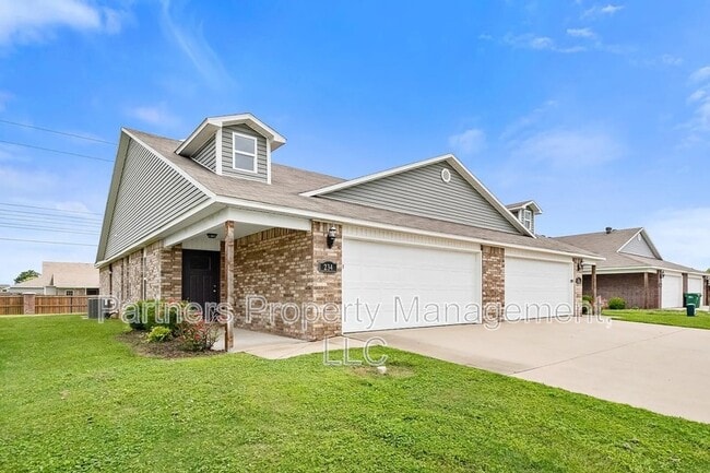 Photo - 234 E Anabranch Ct Apartment