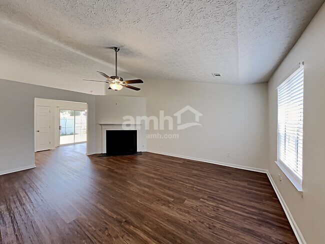 Foto del edificio - 4025 River Rock Way