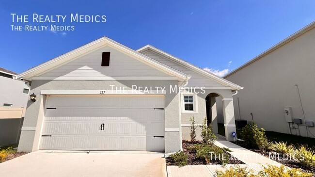 Building Photo - 227 Eagleview Loop