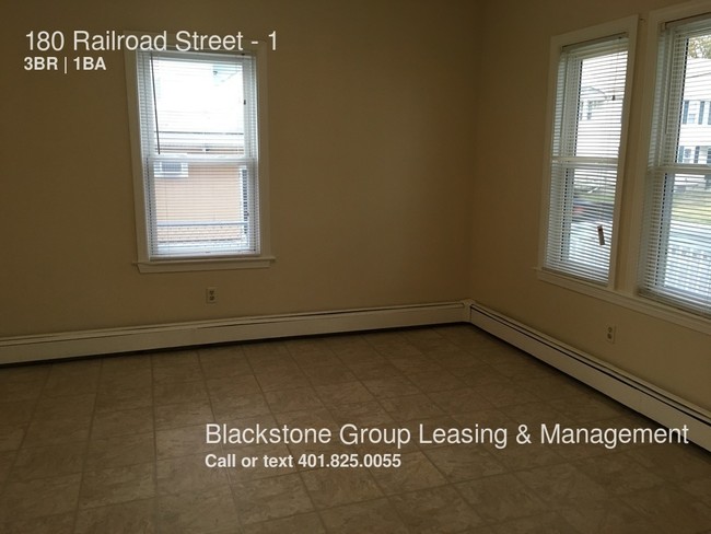 Building Photo - 180 Railroad St