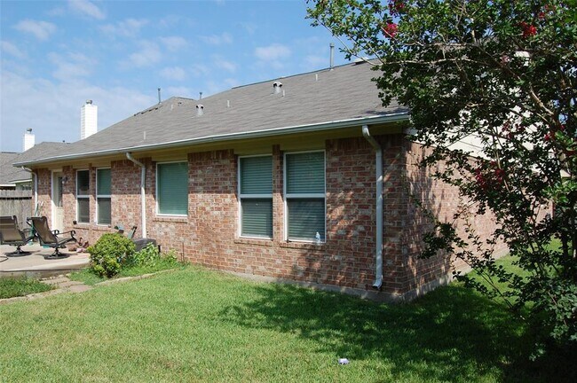 Foto del edificio - 7526 Trail Hollow