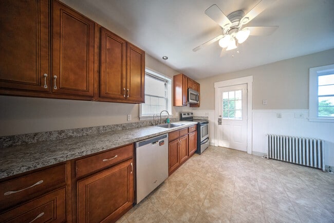 Kitchen - 1604 Clearview Rd House