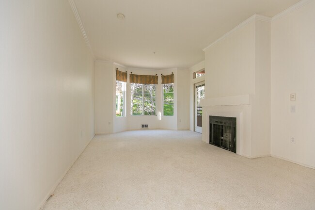 Foto del edificio - 320 Caldecott Ln