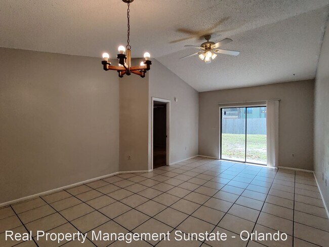 Building Photo - 7640 University Garden Dr
