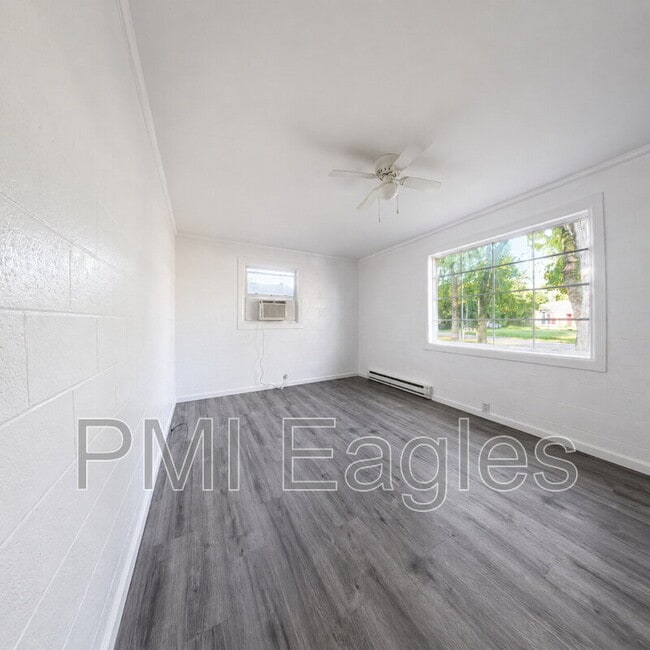 Building Photo - 86 E Fork Dr