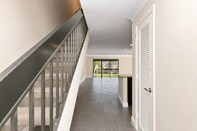 Building Photo - 455 Canal Pt N