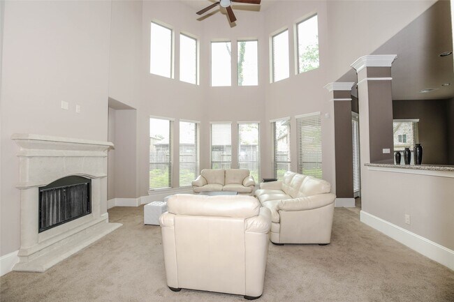Foto del edificio - 5038 Lockridge Sky Ln
