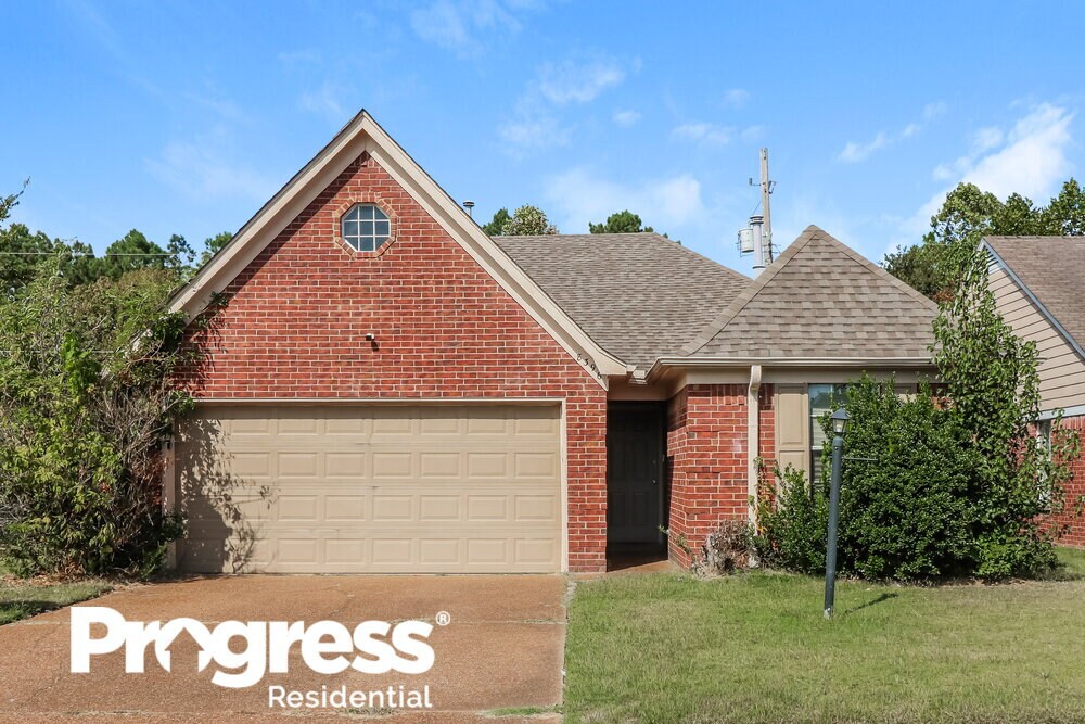 Foto principal - 8396 Creek Front Dr