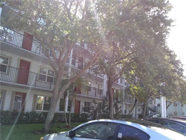 Building Photo - 1401 SW 134th Way