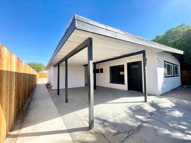 Foto del edificio - COMING SOON!! 3 Bedroom/ 1 Bathroom HOME in Desert Hot Springs!!