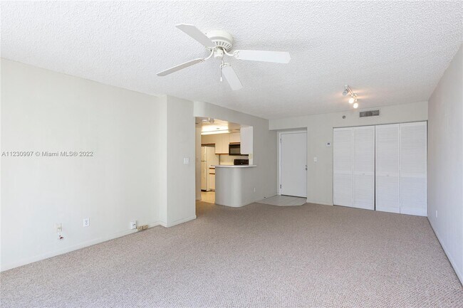Foto del edificio - 770 Claughton Island Dr
